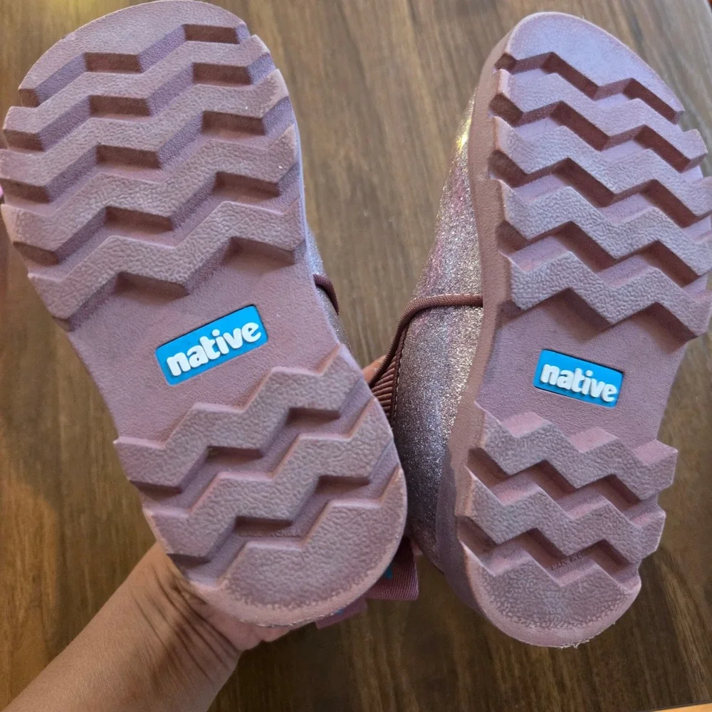 Native Kensington Treklite Pink Glitter Chelsea Boots Kids Size C8 43108043-5992